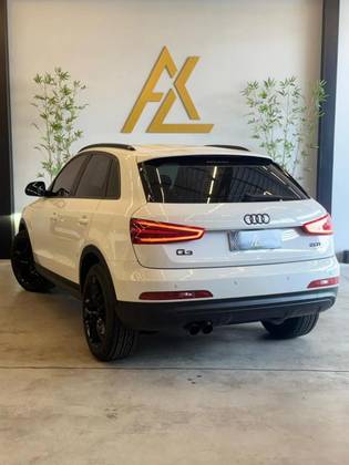 AUDI Q3 2.0 TFSI AMBIENTE QUATTRO 4P GASOLINA S TRONIC